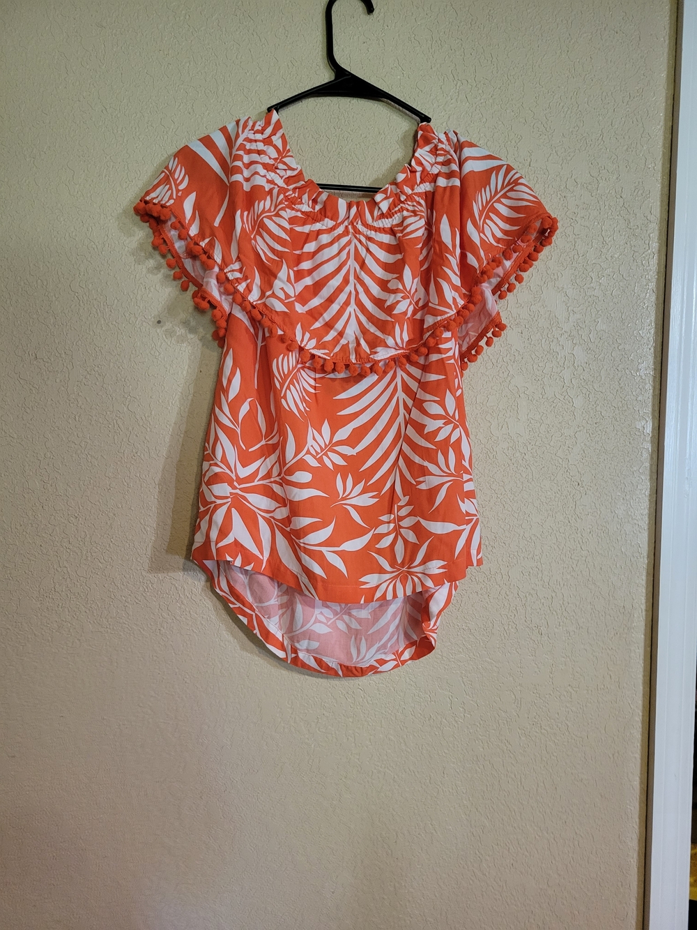 crown & ivy Orange and White Tropical Pom-Pom Off-Shoulder Top